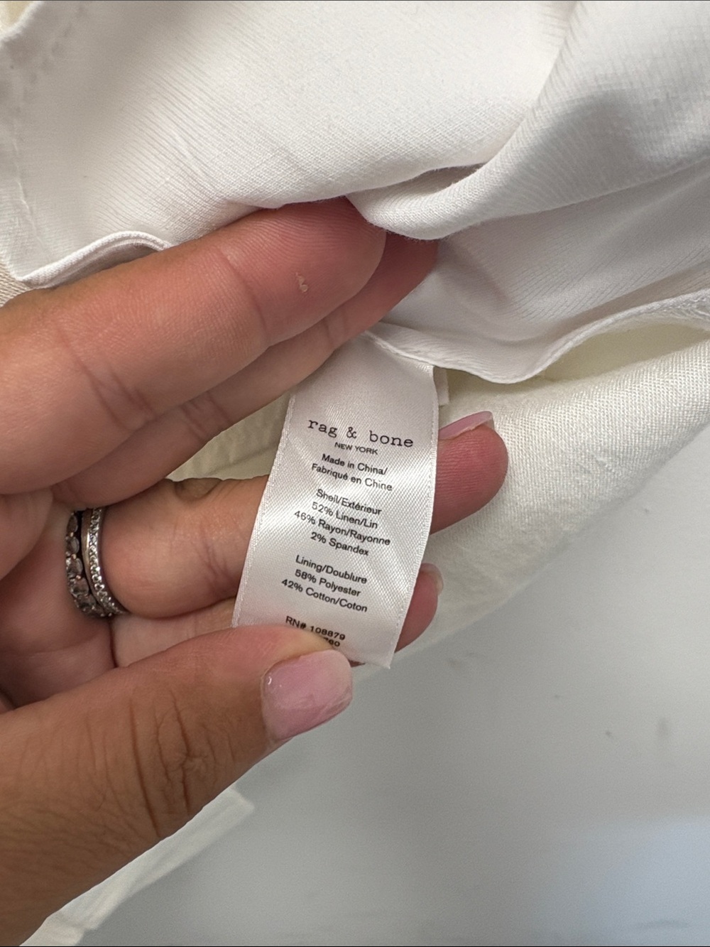 rag & bone White Linen-Blend Pleated Shorts - Picture 6 of 6